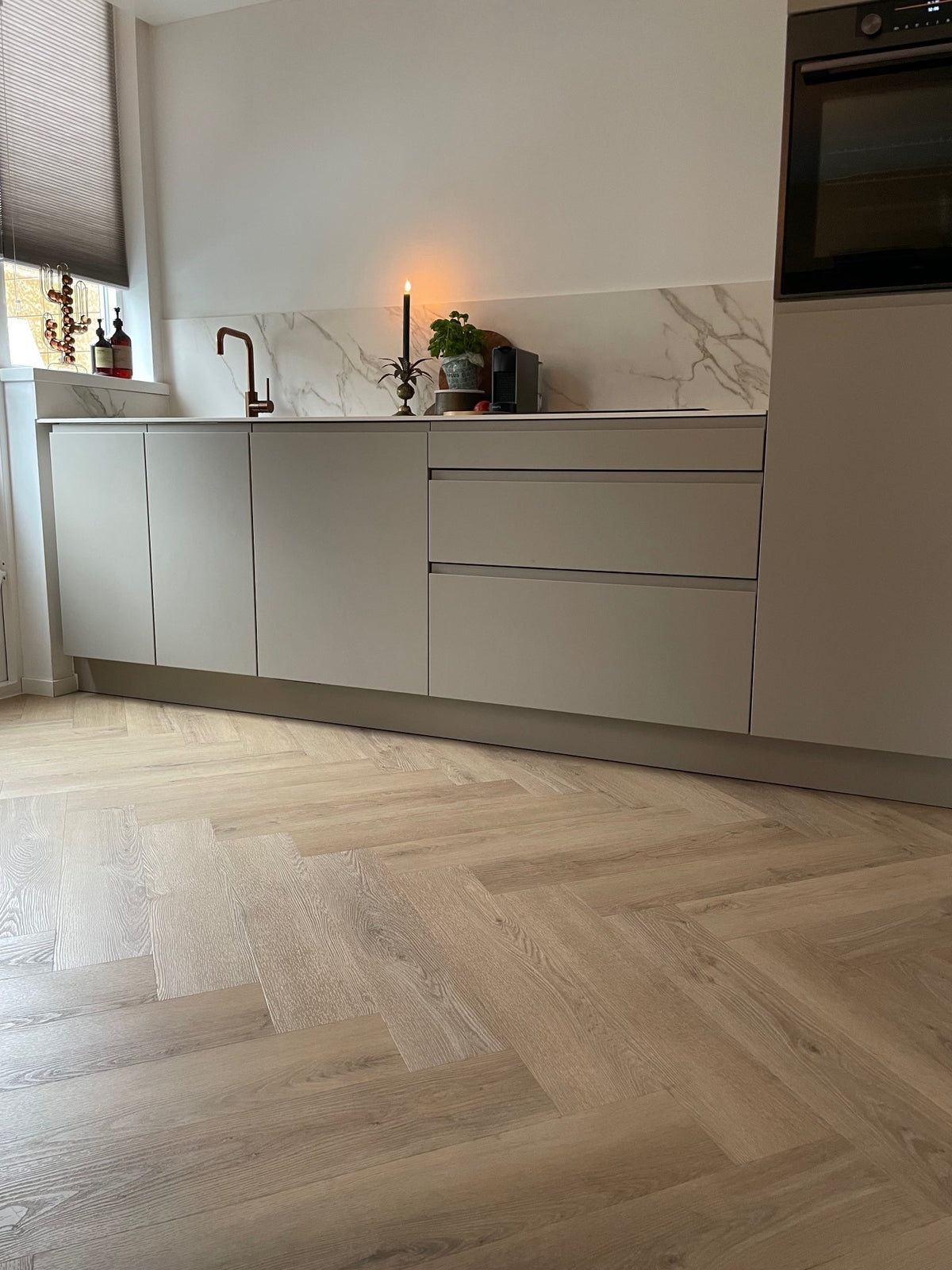 Belakos Palazzo Fischgrät XL 72 Klebe-Vinyl - Solzaleben.de