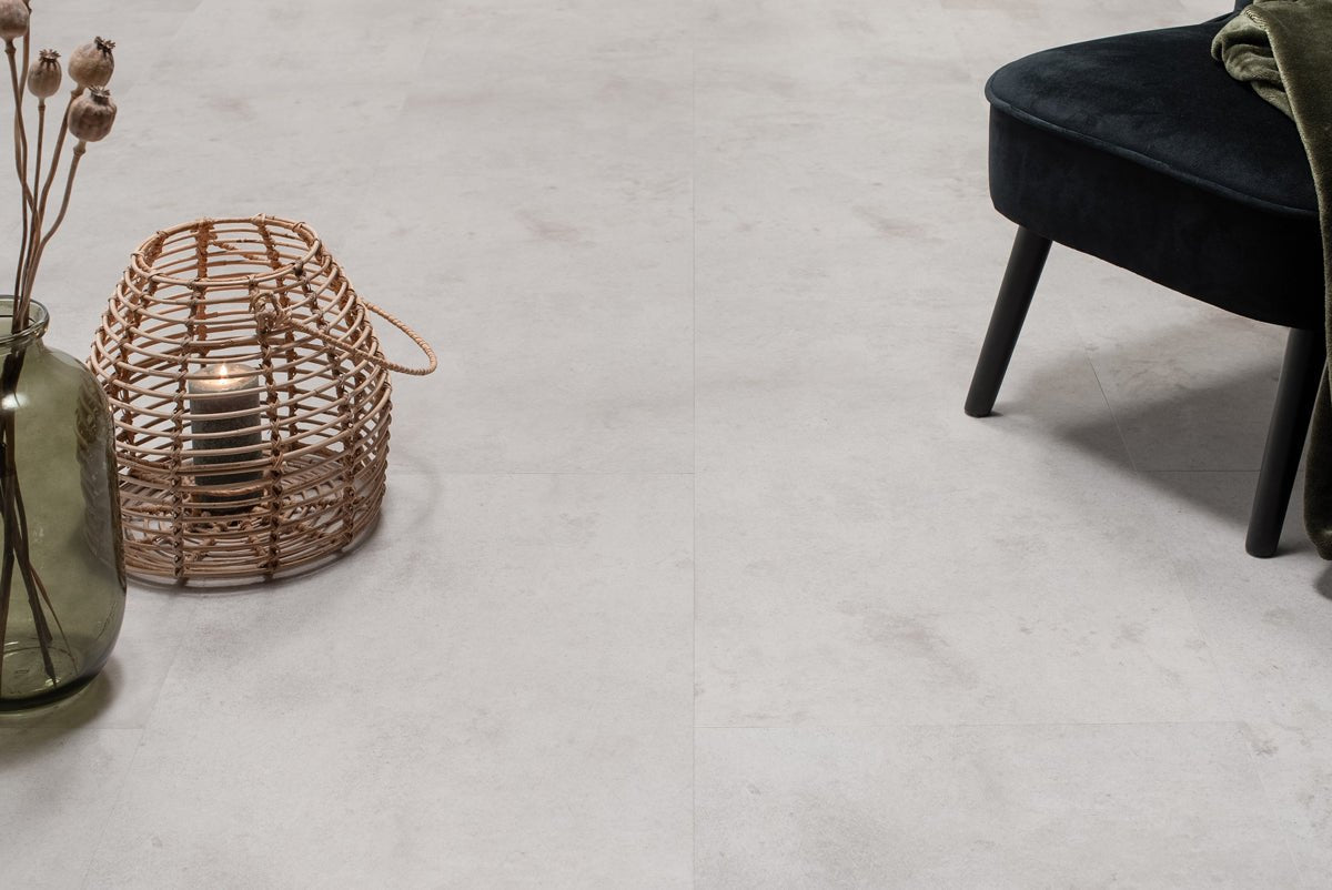 Floer Betonlook Hellgrau Klebe - Vinyl Fliesen FLR - 3613 - Solzaleben.de