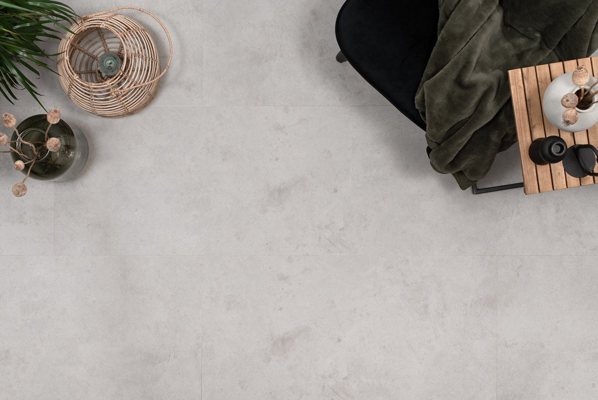Floer Betonlook Hellgrau Klebe - Vinyl Fliesen FLR - 3613 - Solzaleben.de