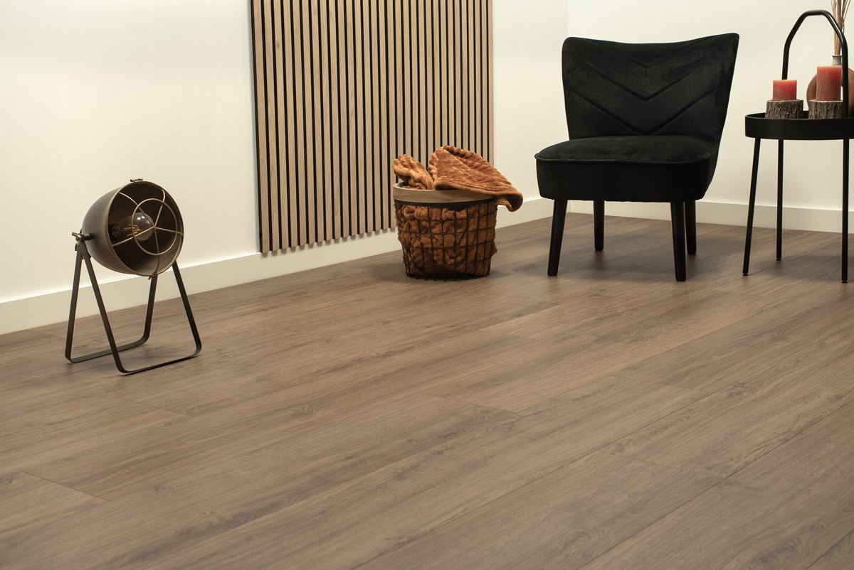 Floer Dublin Dunkelbraun Eiche Städte Laminat FLR - 1423 - Solzaleben.de