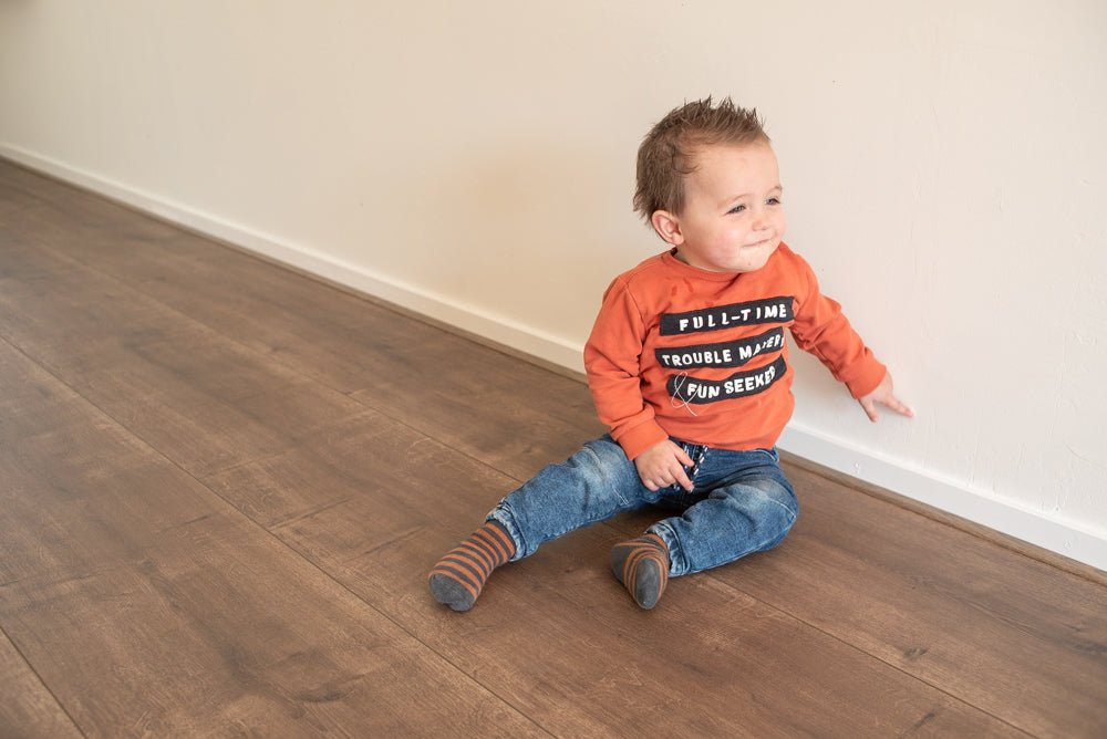 Floer Dunkle Eiche Landhaus Laminat FLR - 1028 - Solzaleben.de