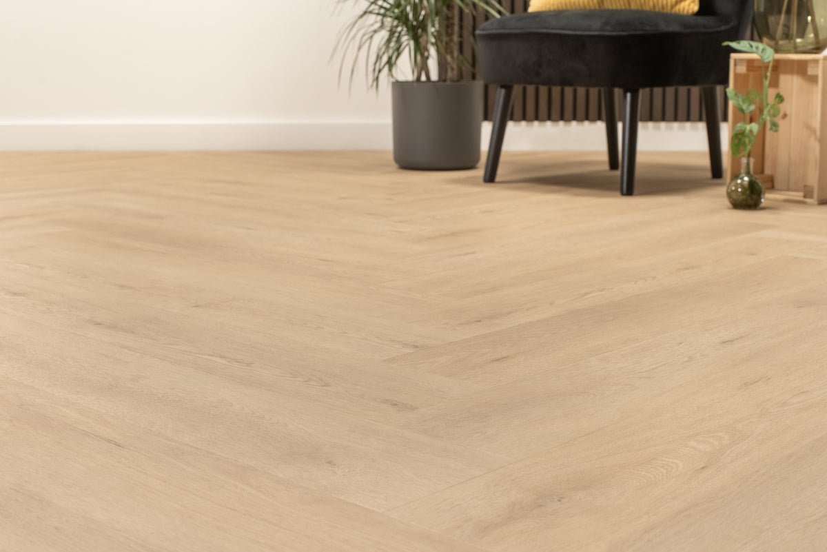 Floer Gaia Graubeige Walfischgrät Klebe - Vinyl FLR - 3527 - Solzaleben.de
