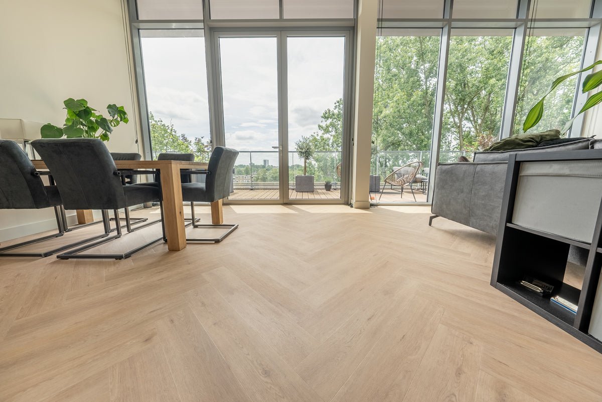 Floer Gaia Graubeige Walfischgrät Klebe - Vinyl FLR - 3527 - Solzaleben.de