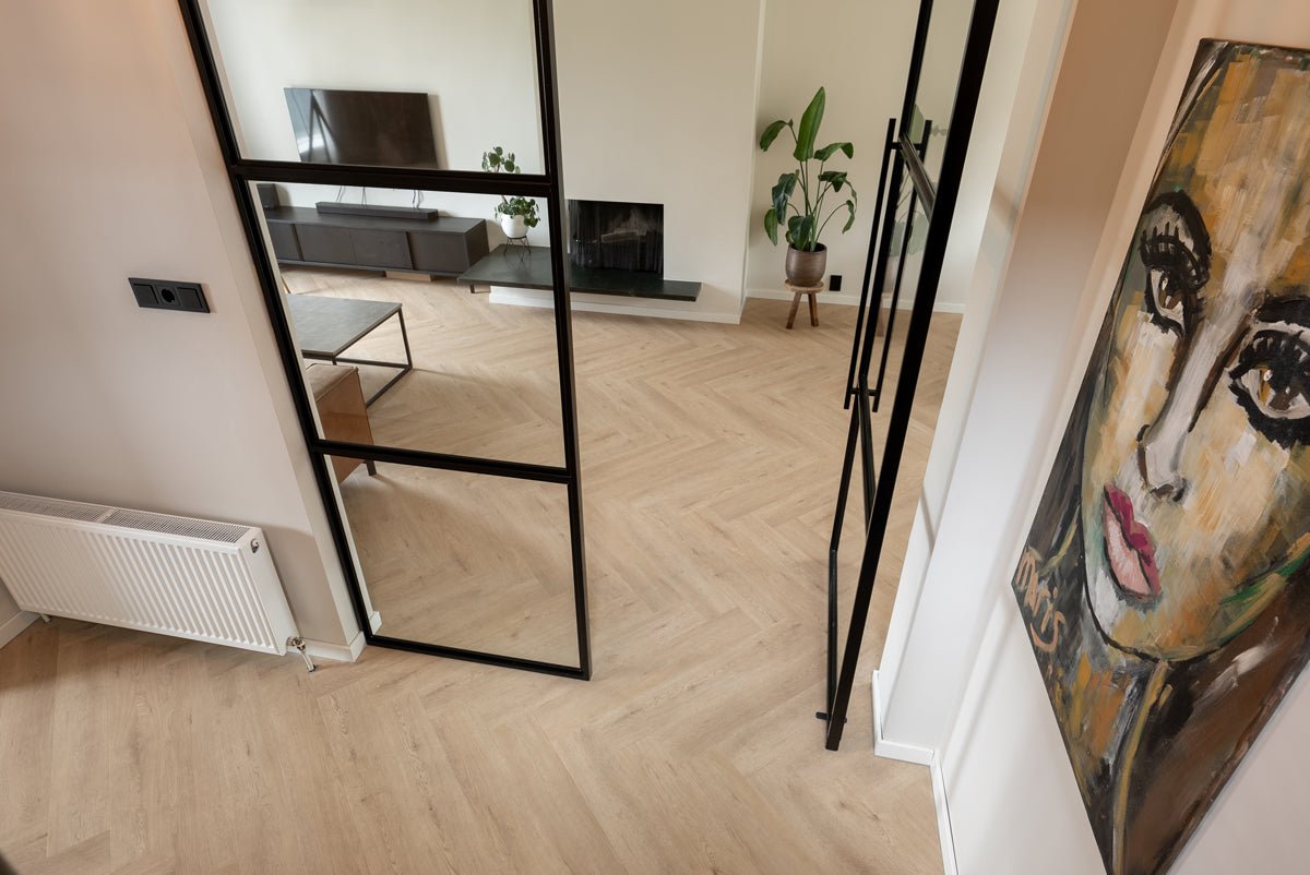 Floer Gaia Graubeige Walfischgrät Klebe - Vinyl FLR - 3527 - Solzaleben.de