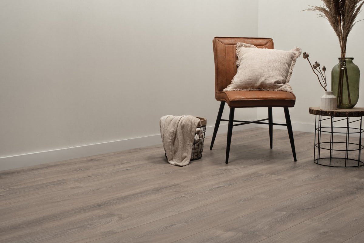 Floer Geräuchert Weiß Landhaus Laminat FLR-1707 - Solzaleben.de