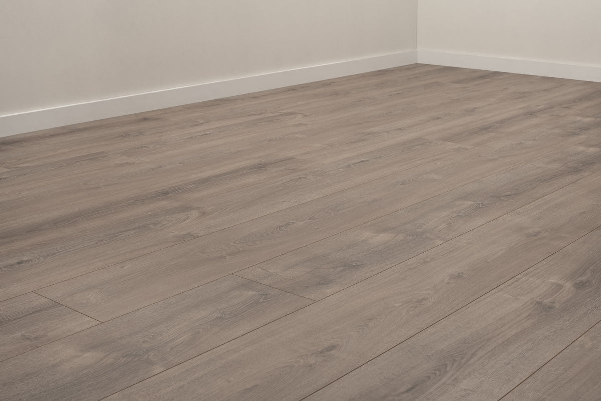 Floer Geräuchert Weiß Landhaus Laminat FLR-1707 - Solzaleben.de