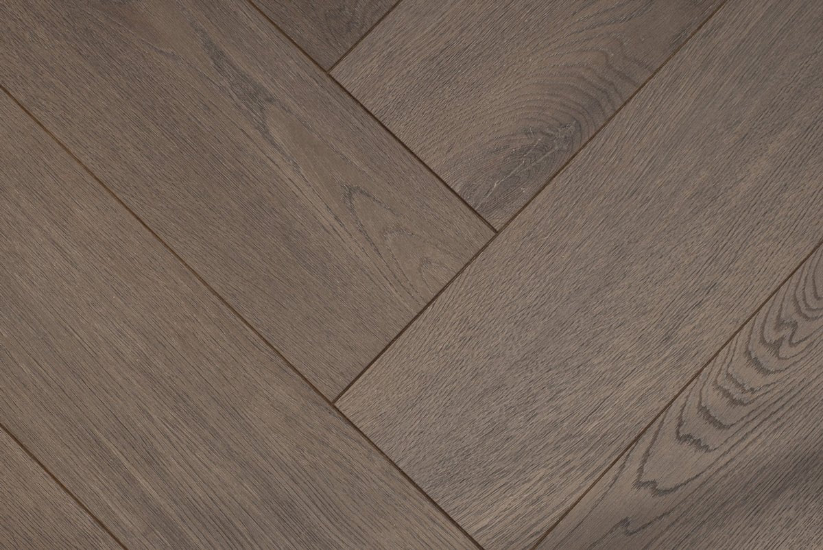 Floer Mokka Schwarz Eiche Fishgrät Laminat FLR - 1608 - Solzaleben.de