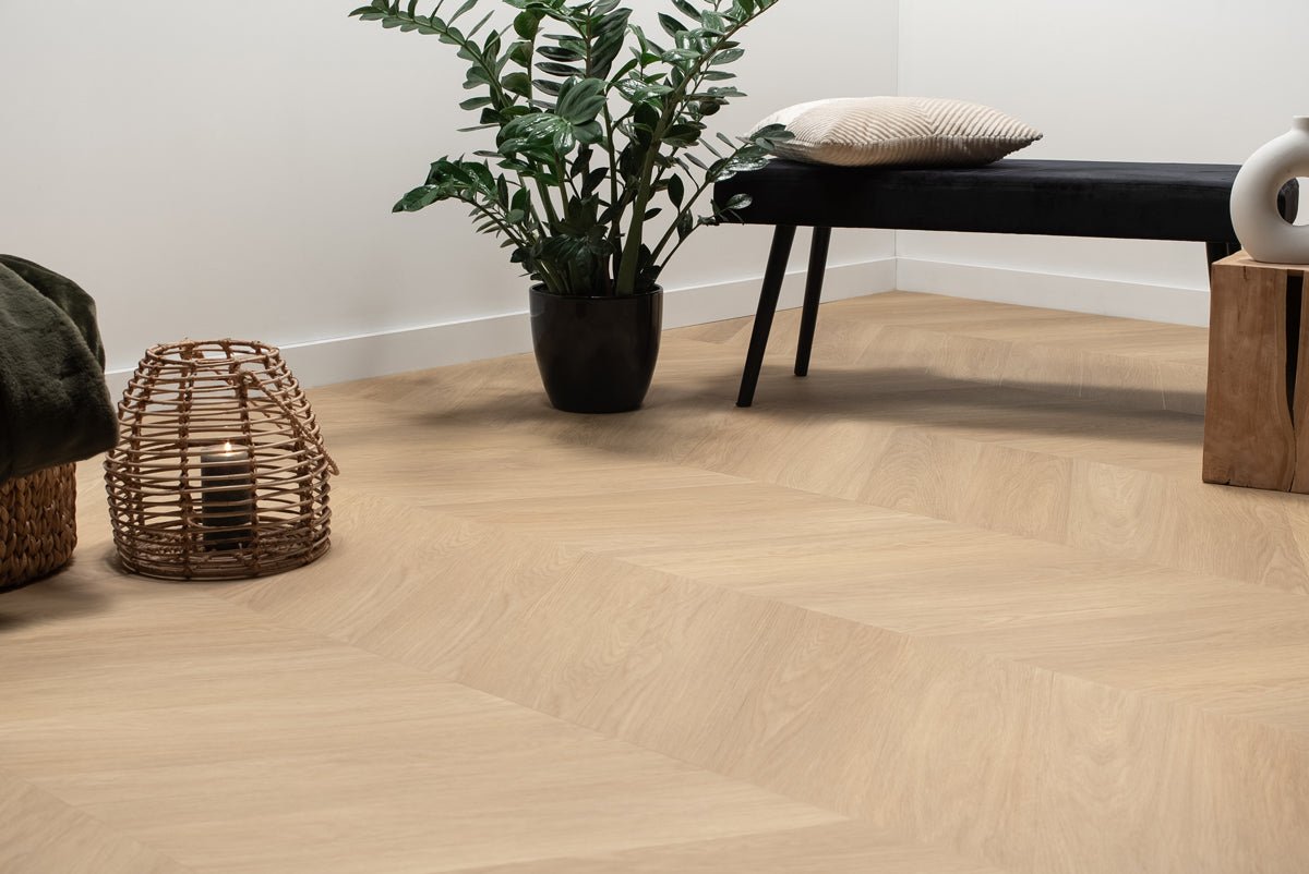 Floer Natur Eiche Chevron Klebe - Vinyl FLR - 3571 - Solzaleben.de