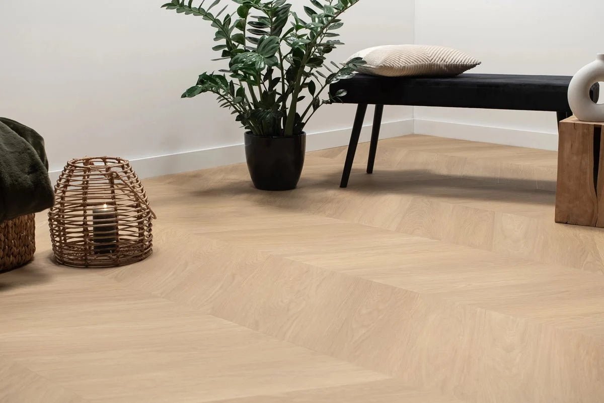 Floer Natur Eiche Chevron Klebe-Vinyl FLR-3571 - Solzaleben.de