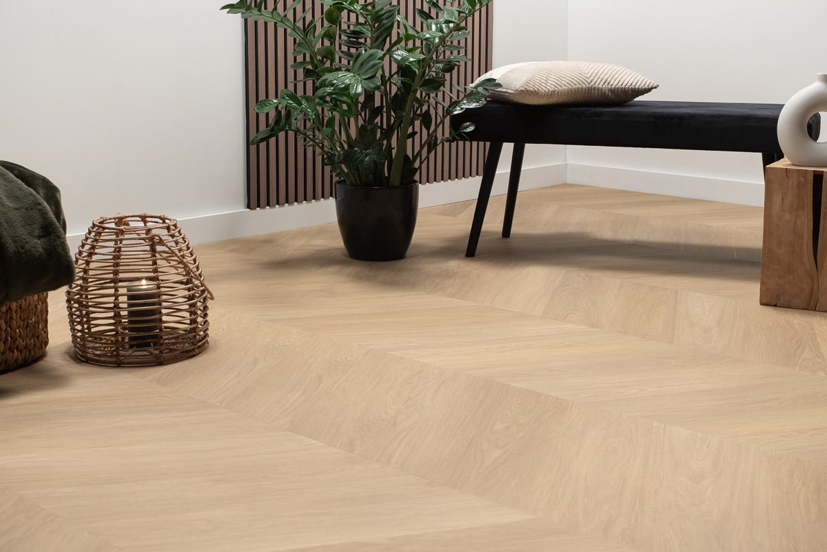 Floer Natur Eiche Chevron Klebe - Vinyl FLR - 3571 - Solzaleben.de