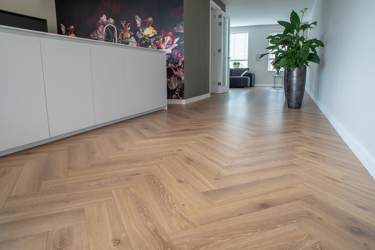 Floer Natur Eiche Fishgrät Laminat FLR - 1603 - Solzaleben.de