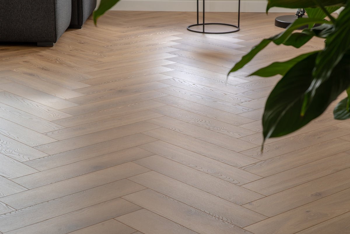 Floer Natur Eiche Fishgrät Laminat FLR - 1603 - Solzaleben.de