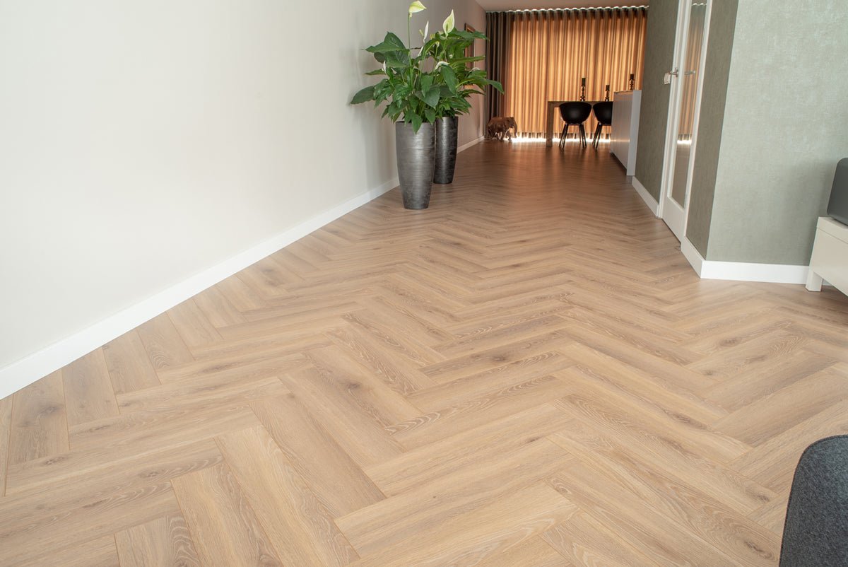 Floer Natur Eiche Fishgrät Laminat FLR - 1603 - Solzaleben.de