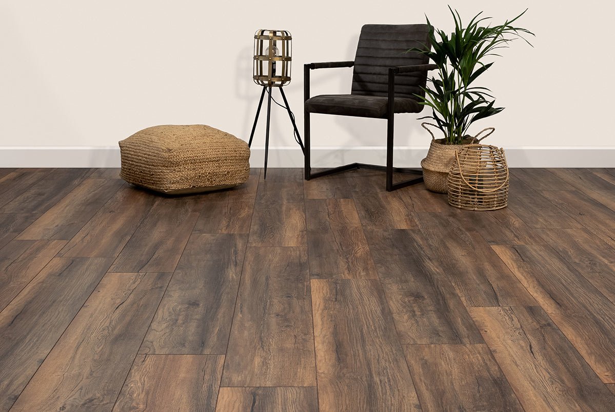 Floer Raue Dunkle Eiche Altholz Laminat FLR - 1531 - Solzaleben.de