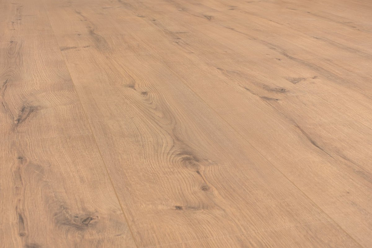 Floer Robuste Braune Eiche Landhaus Laminat FLR - 1036 - Solzaleben.de
