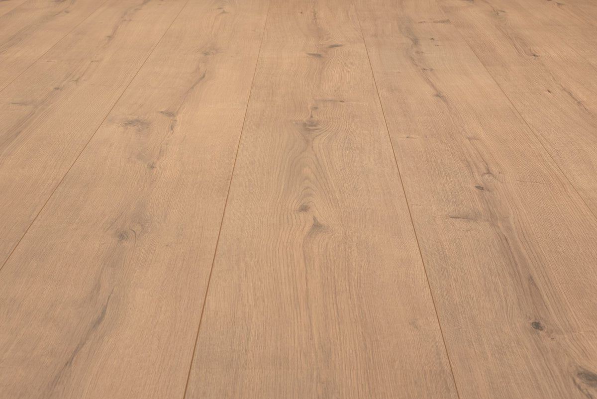 Floer Robuste Braune Eiche Landhaus Laminat FLR - 1036 - Solzaleben.de