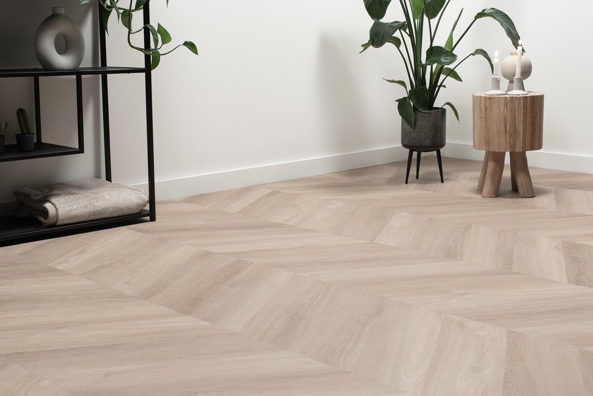 Floer Unbehandelt Eiche Chevron Klebe-Vinyl FLR-3570 - Solzaleben.de