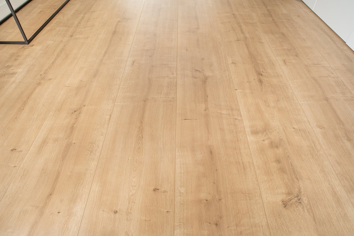 Floer Unbehandelte Eiche Landhaus Laminat FLR - 1029 - Solzaleben.de
