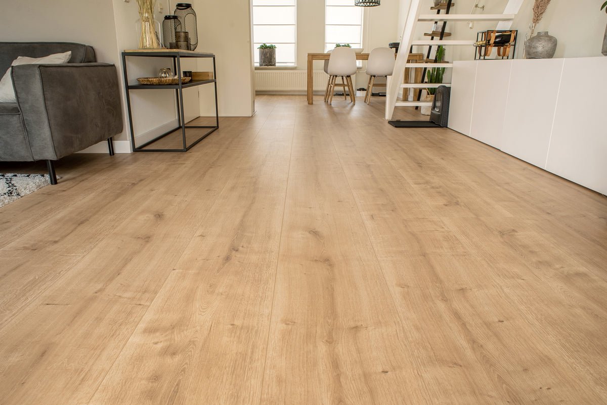 Floer Unbehandelte Eiche Landhaus Laminat FLR - 1029 - Solzaleben.de
