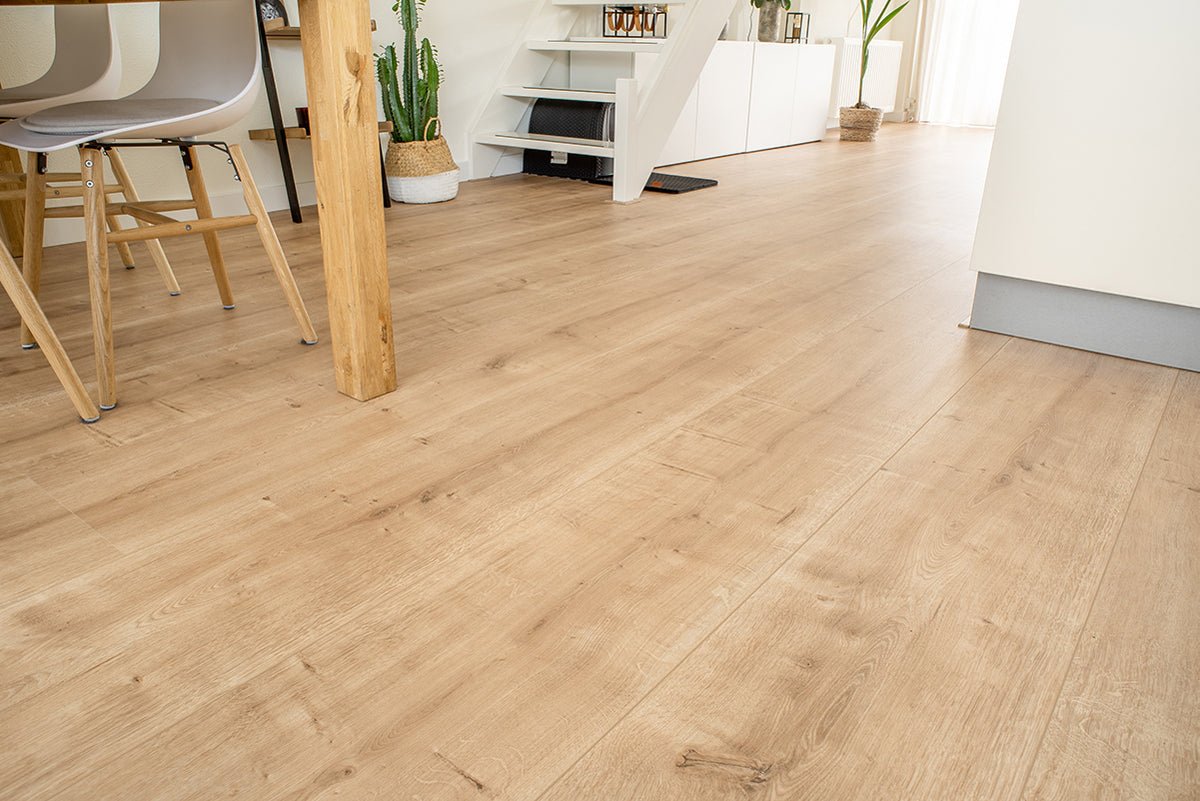 Floer Unbehandelte Eiche Landhaus Laminat FLR - 1029 - Solzaleben.de