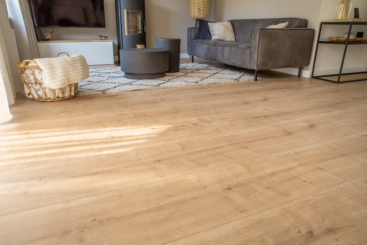 Floer Unbehandelte Eiche Landhaus Laminat FLR-1029 - Solzaleben.de