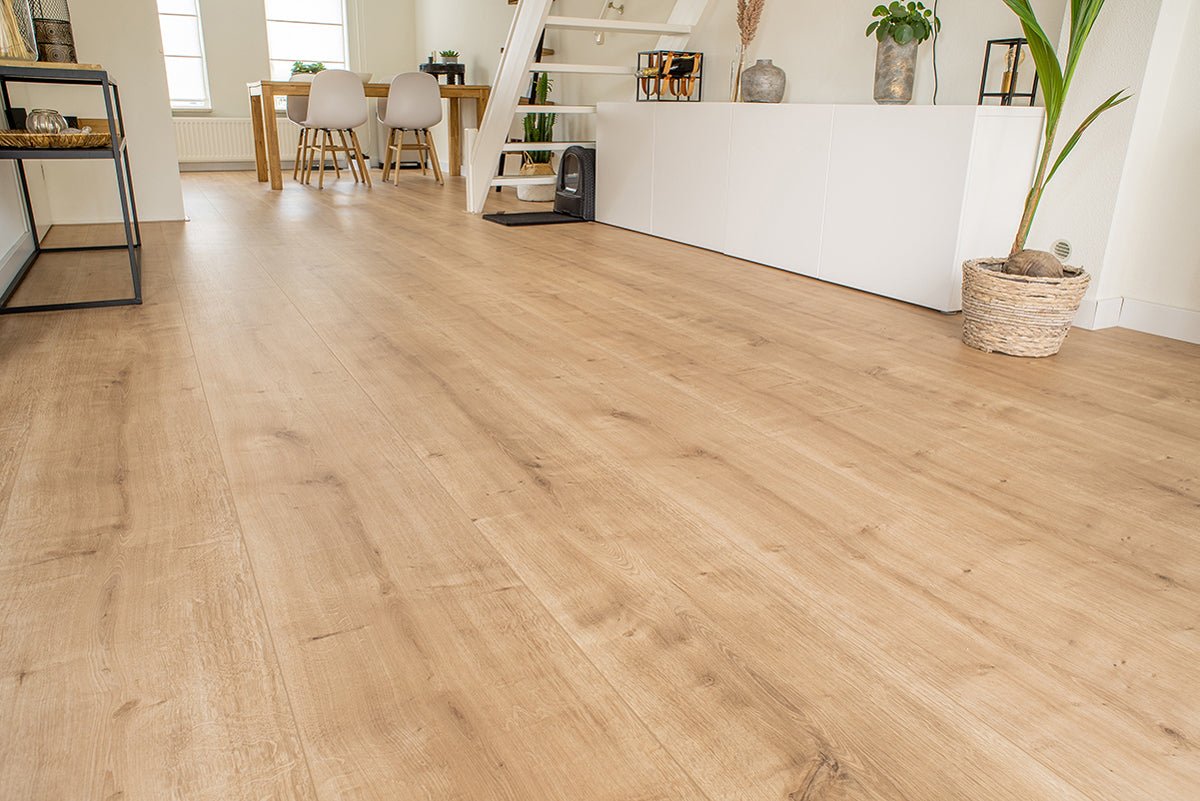 Floer Unbehandelte Eiche Landhaus Laminat FLR - 1029 - Solzaleben.de
