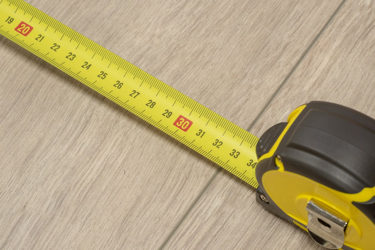 Floer Warmgraue Eiche Landhaus Laminat FLR - 1033 - Solzaleben.de