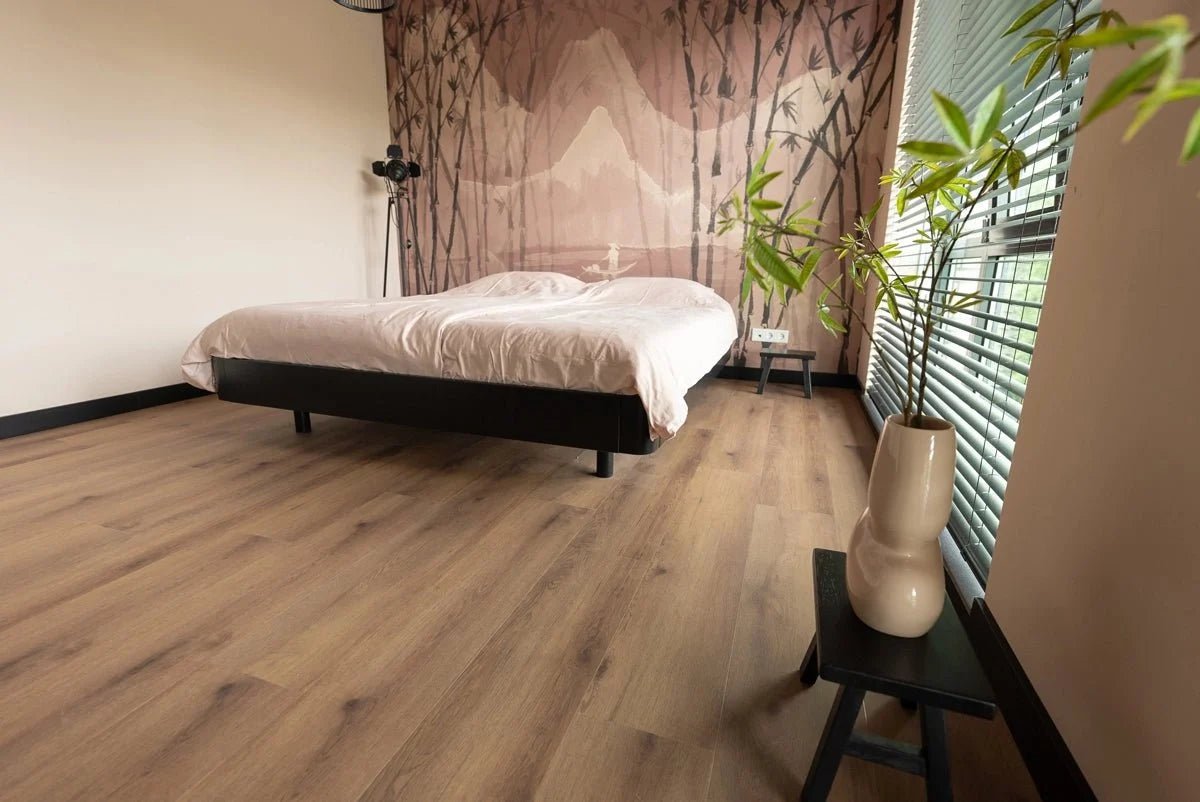 Floer Warth Nussbraun Eiche Dörfer Klebe-Vinyl FLR-3046 - Solzaleben.de
