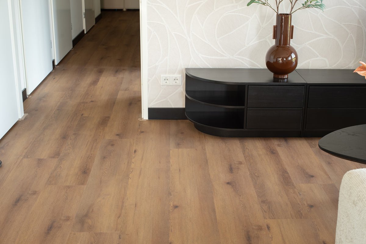 Floer Warth Nussbraun Eiche Dörfer Klebe - Vinyl FLR - 3046 - Solzaleben.de