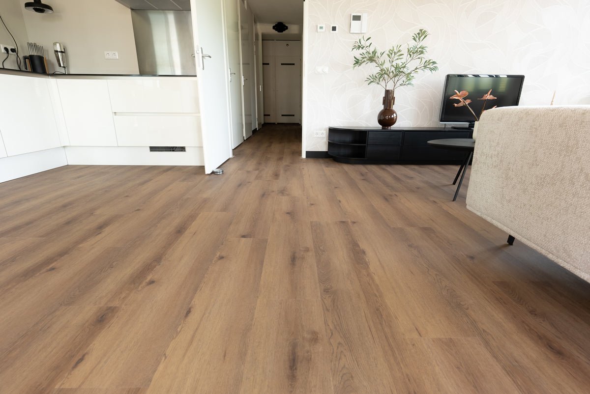 Floer Warth Nussbraun Eiche Dörfer Klebe - Vinyl FLR - 3046 - Solzaleben.de