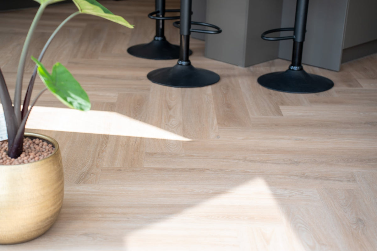 Solza Como Crème Walfischgrät Klebe-Vinyl SLZ-5021 - Solzaleben.de