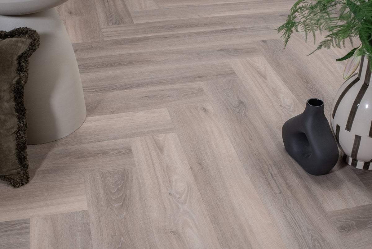 Solza Genua Greige Walfischgrät Klebe-Vinyl SLZ-5023 - Solzaleben.de